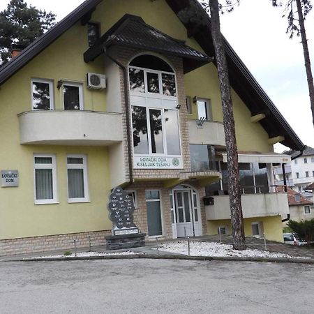 Tesanj Restoran&Motel And Apartmants Lovacka Prica מראה חיצוני תמונה