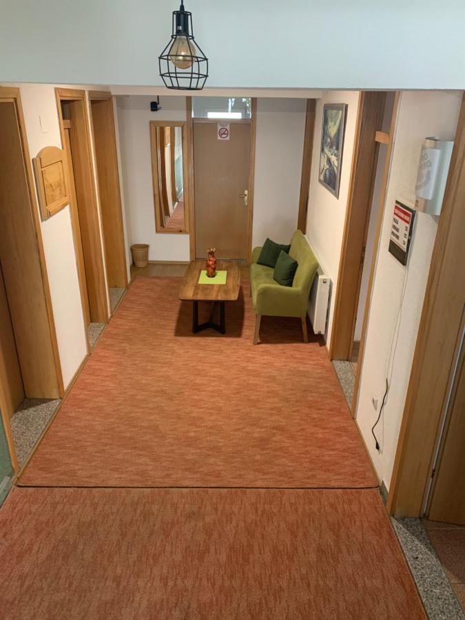 Tesanj Restoran&Motel And Apartmants Lovacka Prica מראה חיצוני תמונה