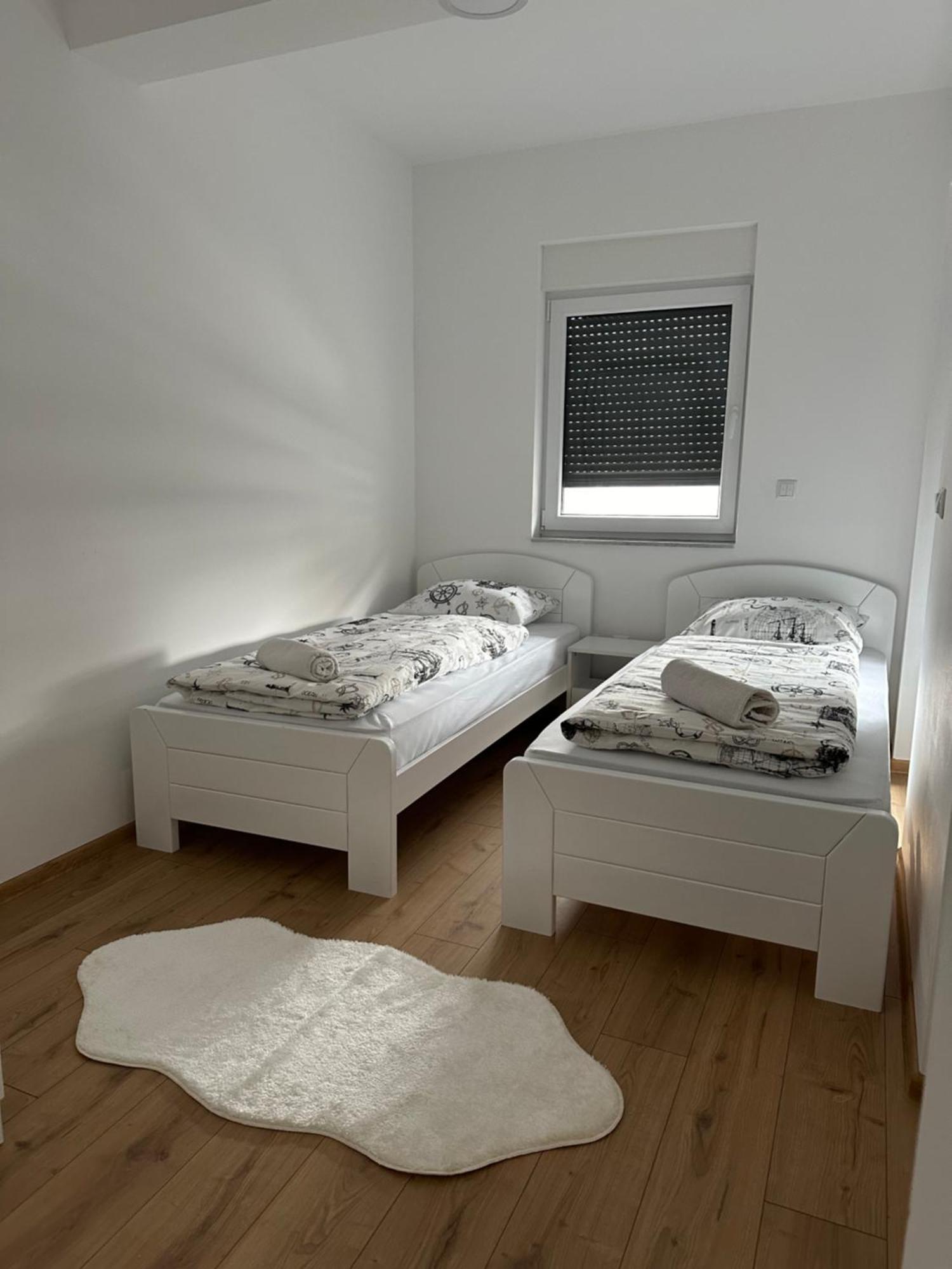 Tesanj Restoran&Motel And Apartmants Lovacka Prica מראה חיצוני תמונה