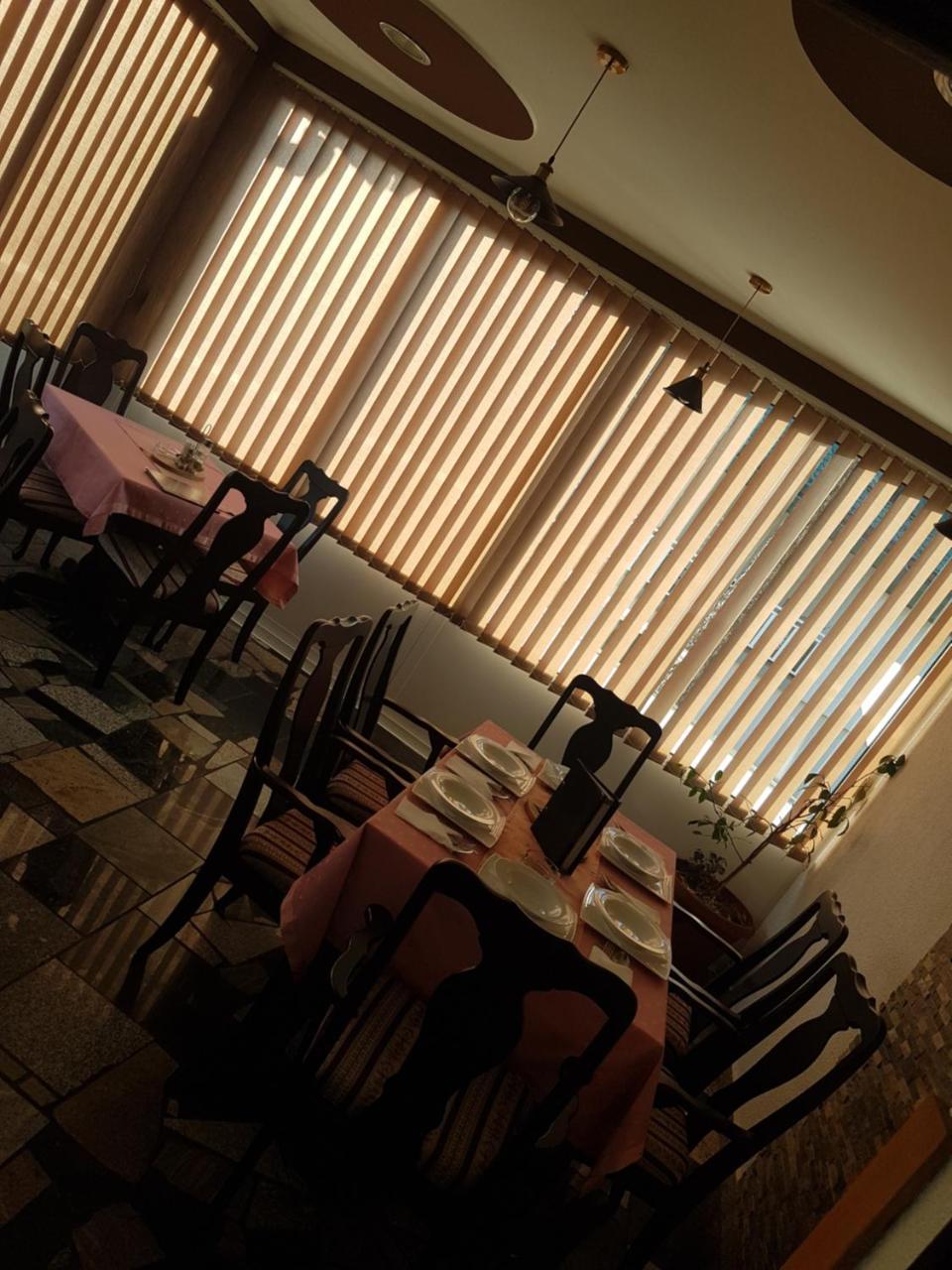 Tesanj Restoran&Motel And Apartmants Lovacka Prica מראה חיצוני תמונה