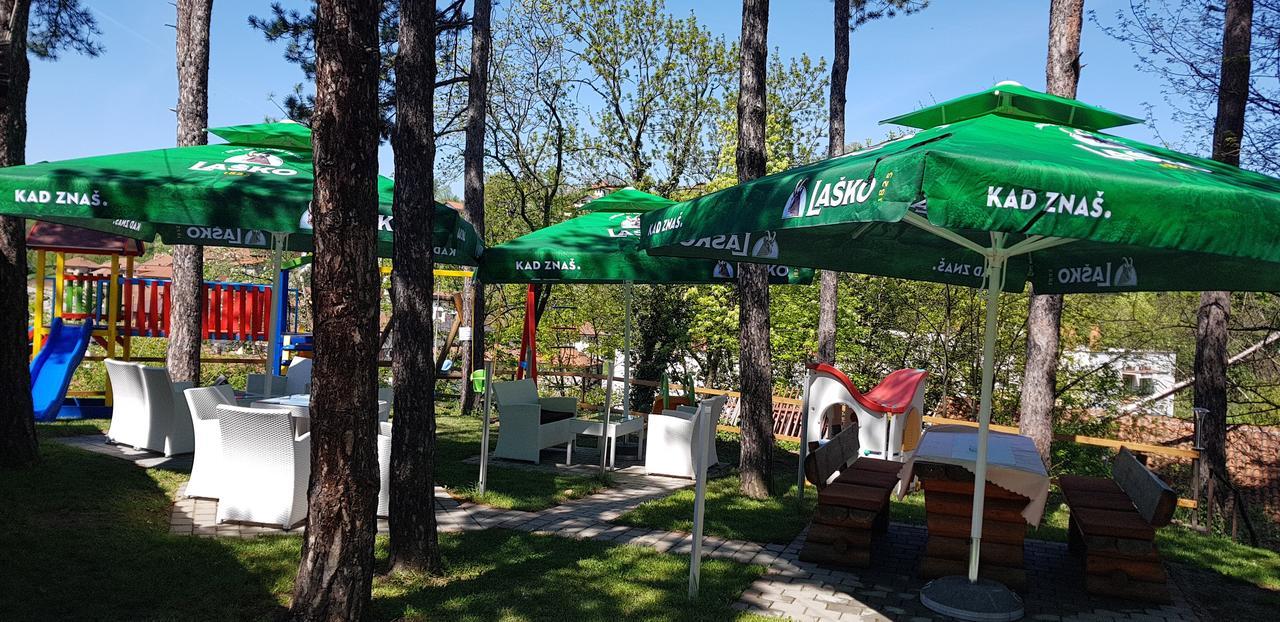 Tesanj Restoran&Motel And Apartmants Lovacka Prica מראה חיצוני תמונה