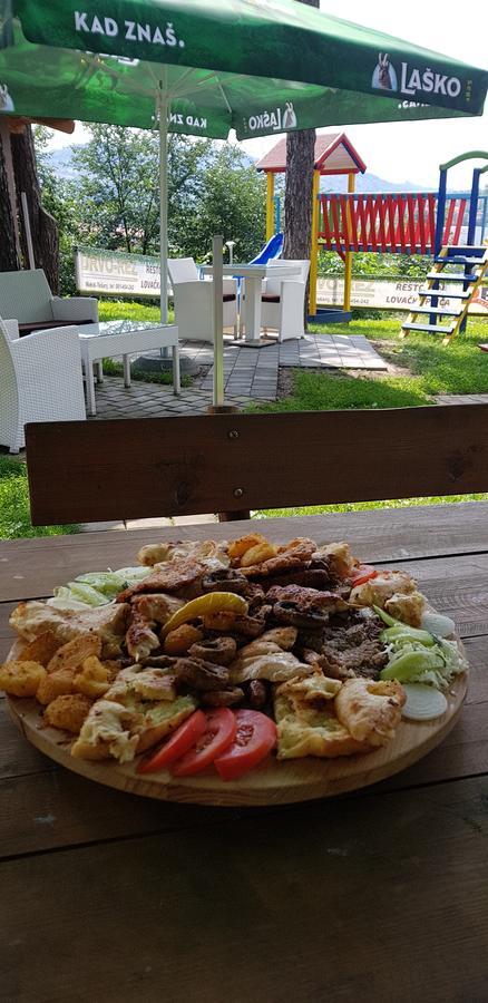 Tesanj Restoran&Motel And Apartmants Lovacka Prica מראה חיצוני תמונה
