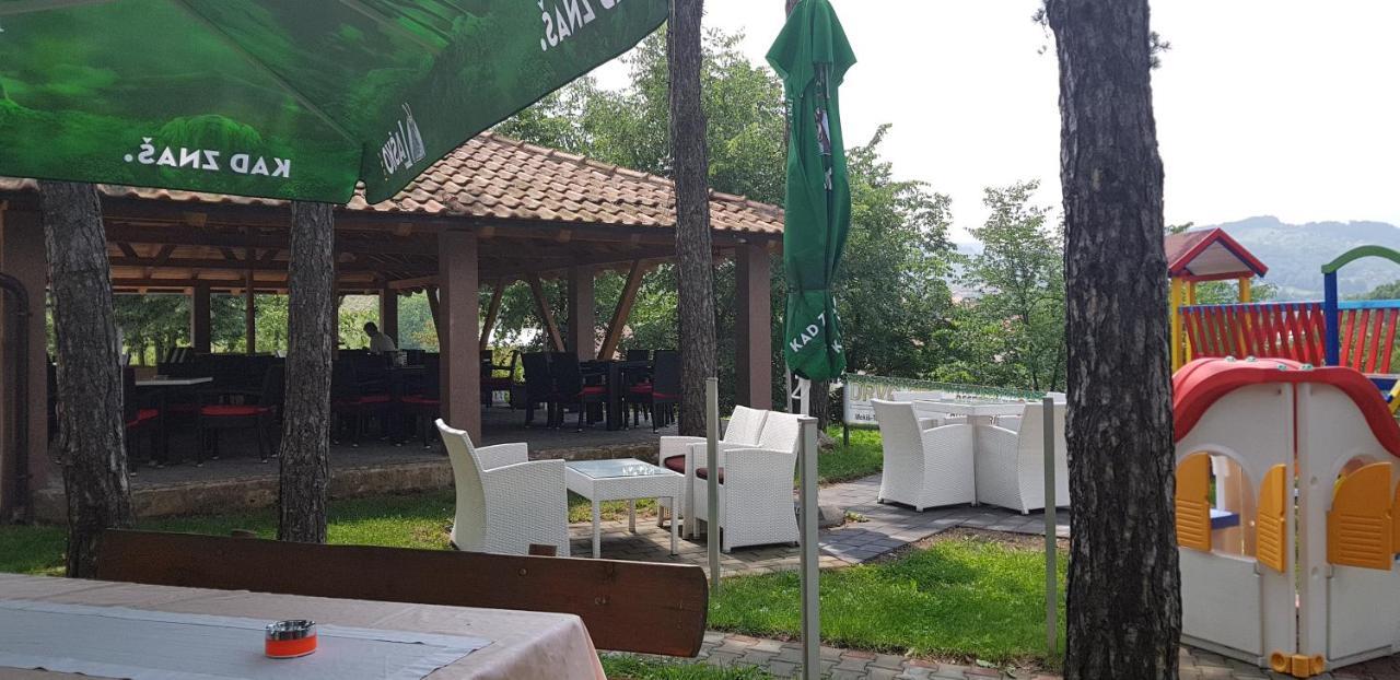 Tesanj Restoran&Motel And Apartmants Lovacka Prica מראה חיצוני תמונה