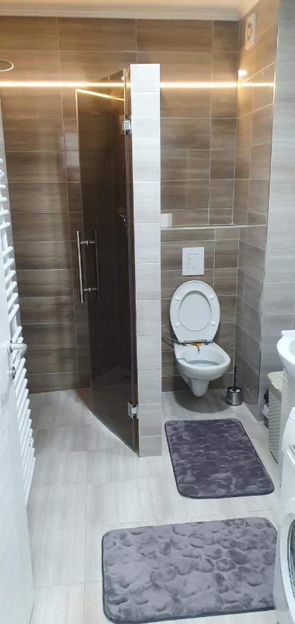 Tesanj Restoran&Motel And Apartmants Lovacka Prica מראה חיצוני תמונה
