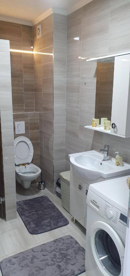Tesanj Restoran&Motel And Apartmants Lovacka Prica מראה חיצוני תמונה